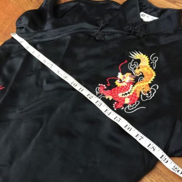 YI FANG CHEONGSAM DRESS WOMENS 44 BLACK SATIN ORIENTAL EMBROIDERED DRAGON VTG - Picture 11 of 16